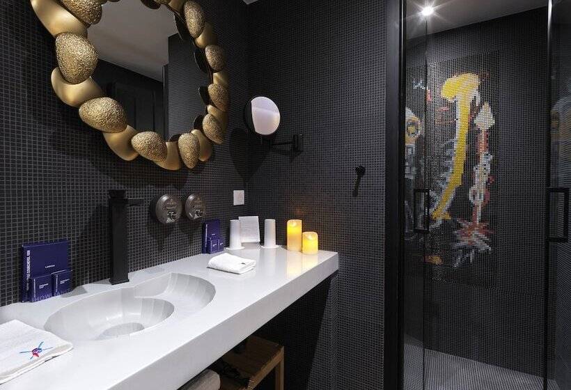 Snow Lodge Hotel Courchevel 1850