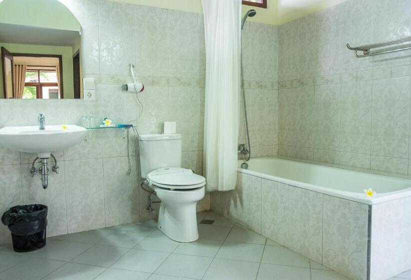 בית מלון כפרי Taman Surgawi Resort & Spa