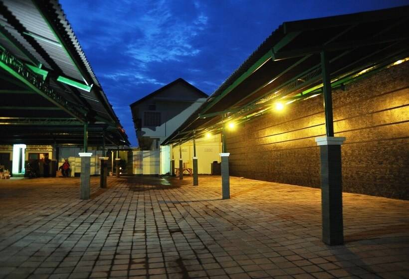 호텔 The Ayudya Glogor Carik