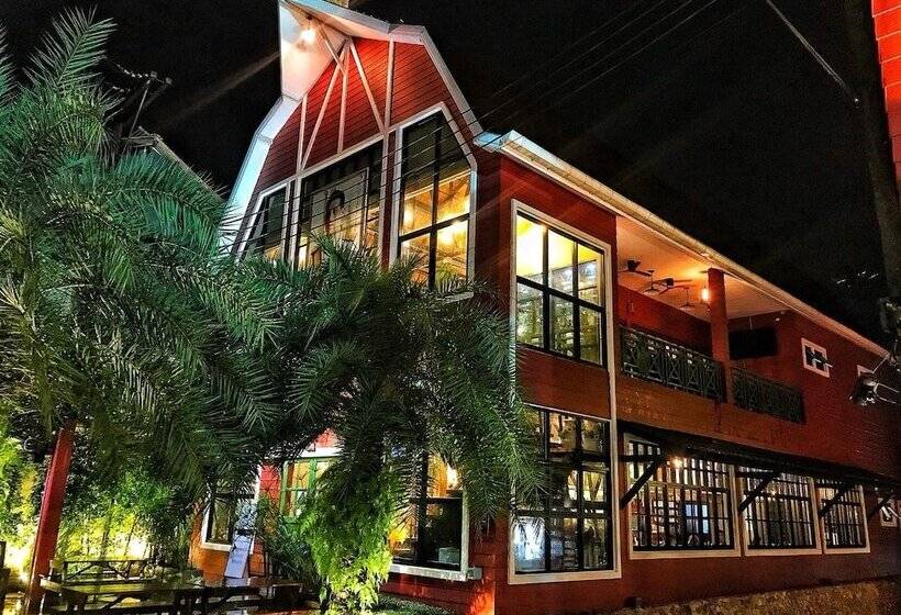 The Farm House Hotel Ranong