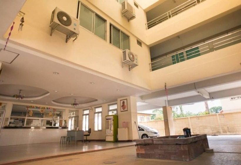 בית מלון כפרי The Grand Rewadee