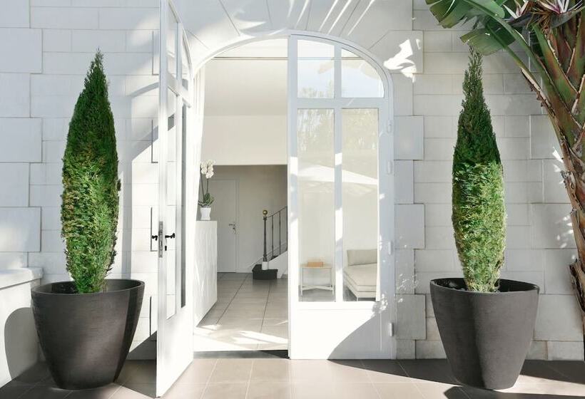 בית מלון כפרי White 1921 Saint Tropez