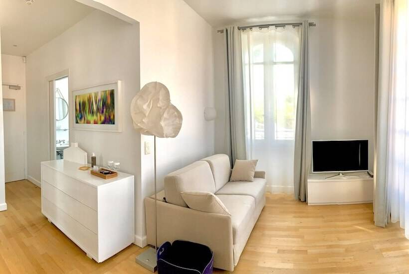 בית מלון כפרי White 1921 Saint Tropez