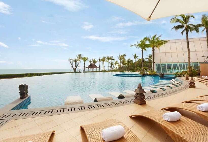 Отель Wyndham Maoming