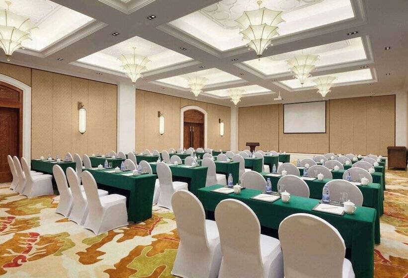 Отель Wyndham Maoming