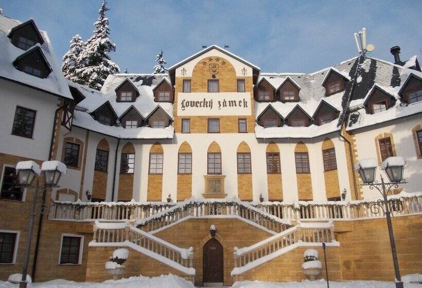 酒店 Zámek Lužec Spa & Wellness Resort