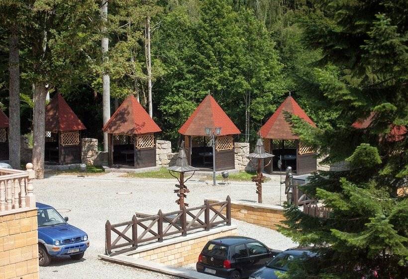 酒店 Zámek Lužec Spa & Wellness Resort
