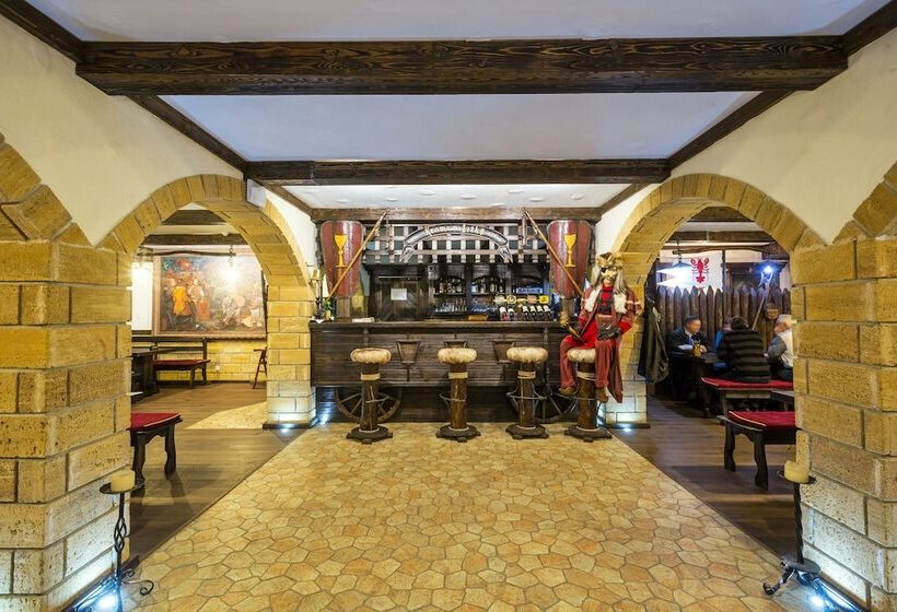 酒店 Zámek Lužec Spa & Wellness Resort