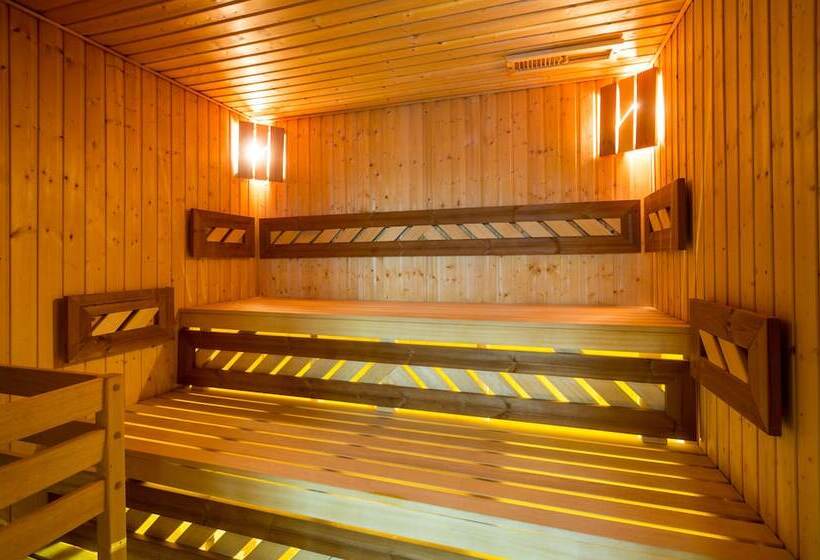 酒店 Zámek Lužec Spa & Wellness Resort