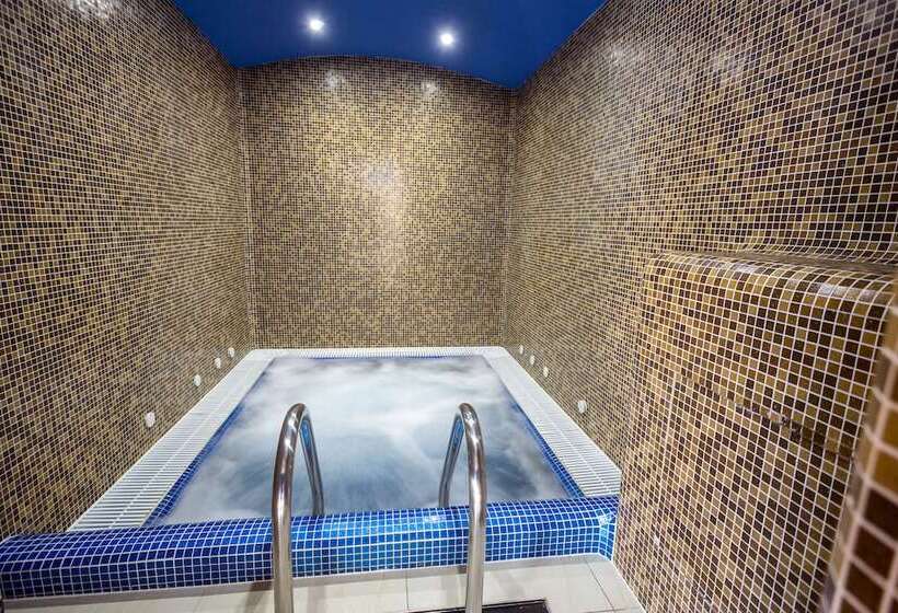 酒店 Zámek Lužec Spa & Wellness Resort