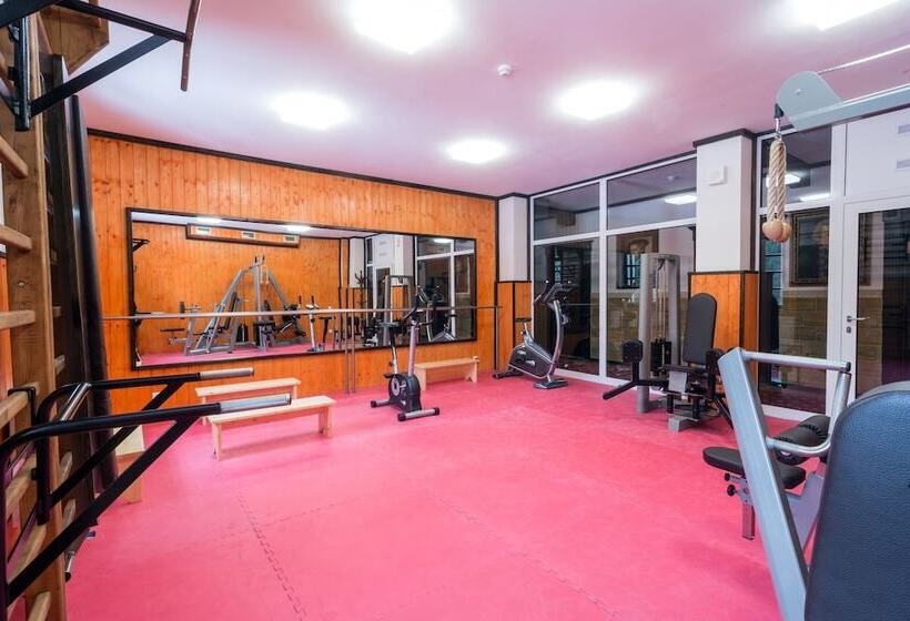 酒店 Zámek Lužec Spa & Wellness Resort