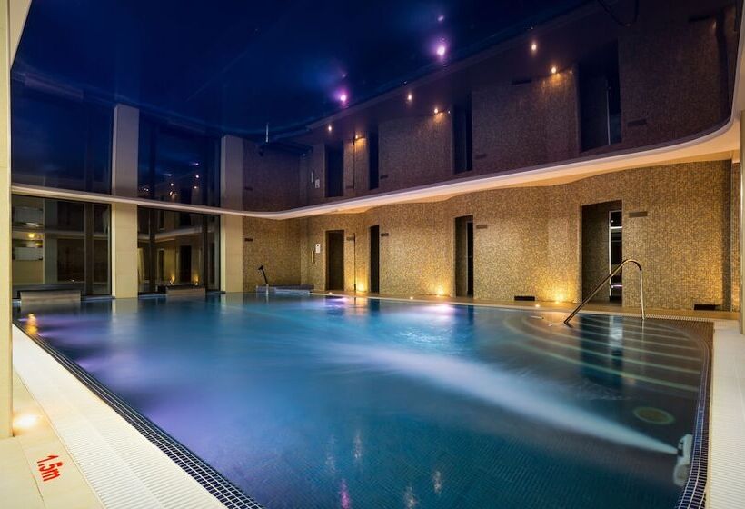 酒店 Zámek Lužec Spa & Wellness Resort