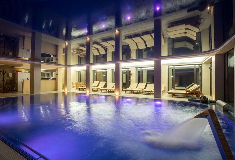 酒店 Zámek Lužec Spa & Wellness Resort