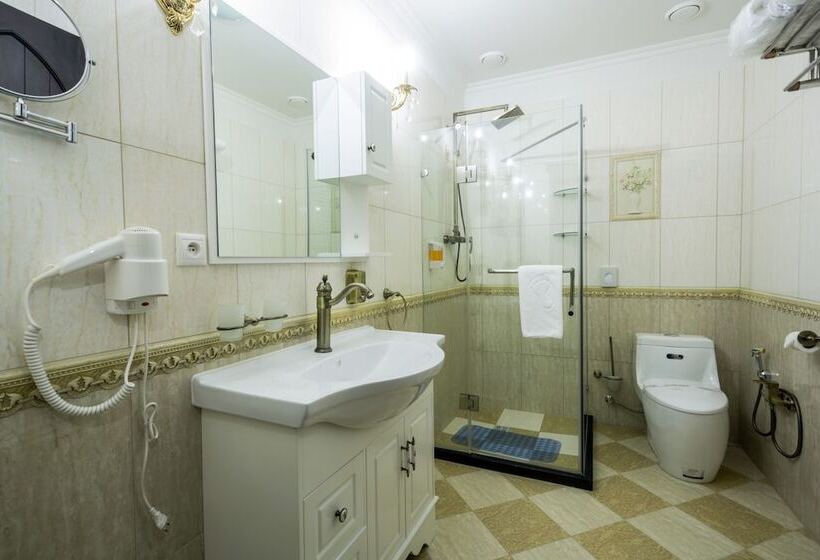 酒店 Zámek Lužec Spa & Wellness Resort