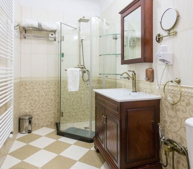 酒店 Zámek Lužec Spa & Wellness Resort