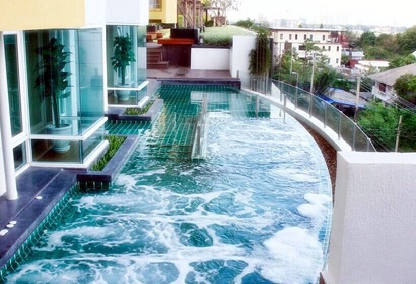 Impact Novo Condo Muang Thong Thani