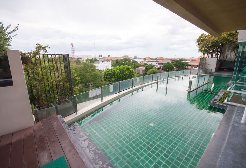 Implace Impact At Msociety Condo