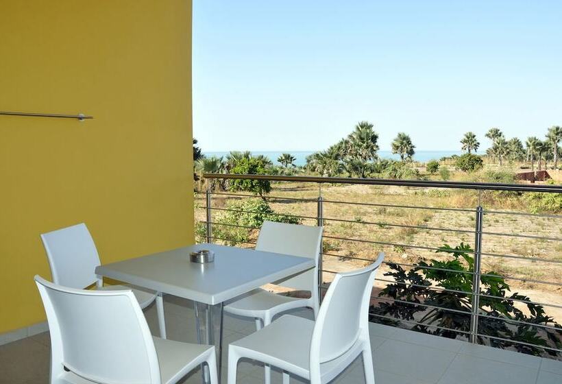 Leo S Beach Hotel & Restaurant Adults Only