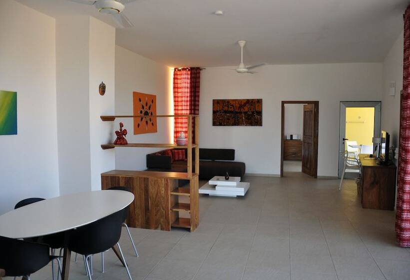 Leo S Beach Hotel & Restaurant Adults Only