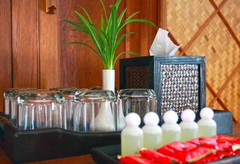 بنسيون Baan Siriporn Resort   โรงแรมบ้านศิริพร รีสอร์ท