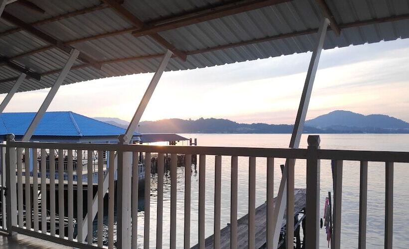 Пансион Pangkor Fishing Village Guest House