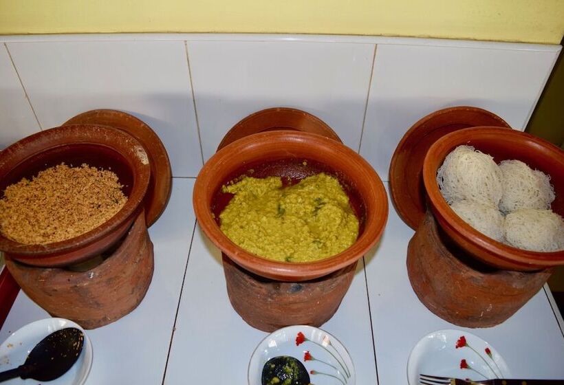 פנסיון Rico Shadow Guest House