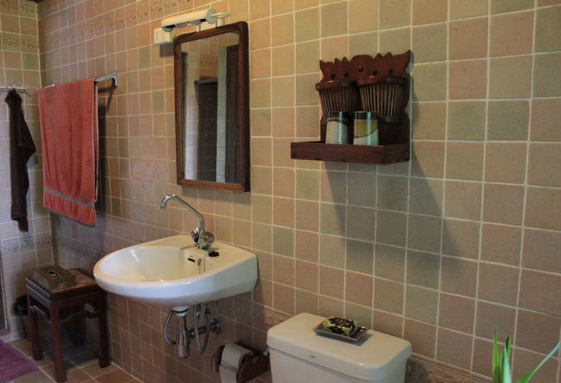 Пансион Thai Teak House Garden Homestay