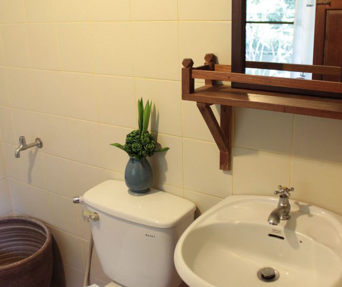 Пансион Thai Teak House Garden Homestay