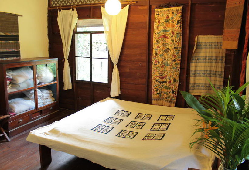 Пансион Thai Teak House Garden Homestay