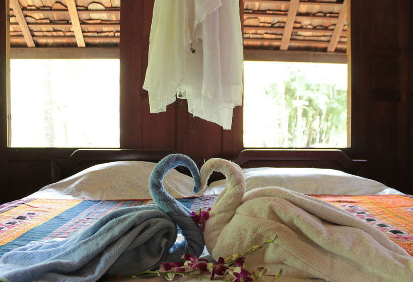 Пансион Thai Teak House Garden Homestay