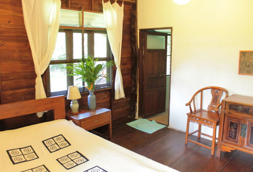 Пансион Thai Teak House Garden Homestay