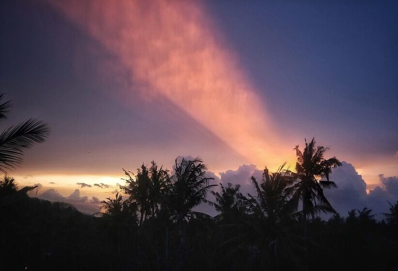 膳宿费 Villa Rembulan