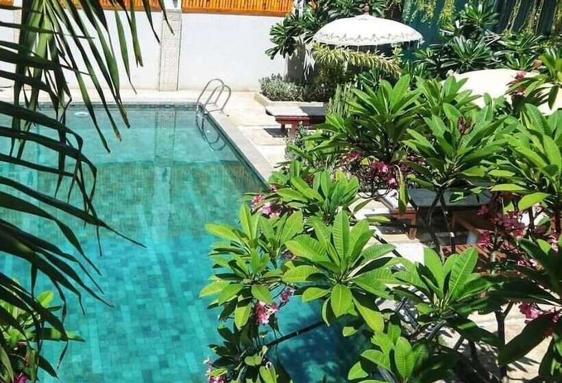 膳宿费 Villa Rembulan