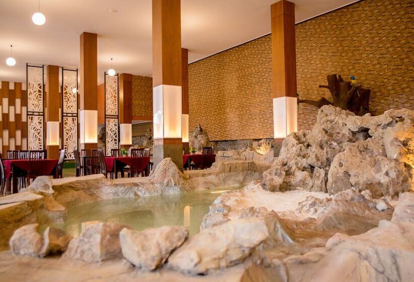 Phi Phi Cliff Beach Resort