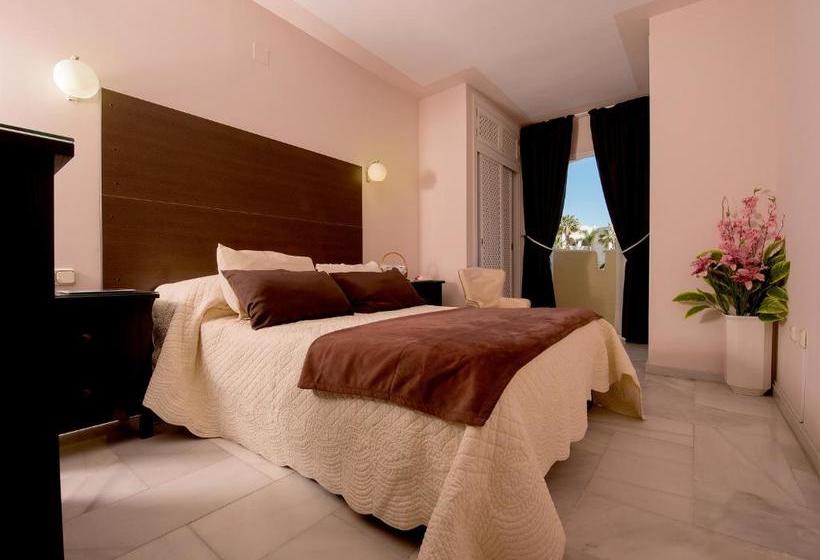 Puerto Marina Beach & Golf