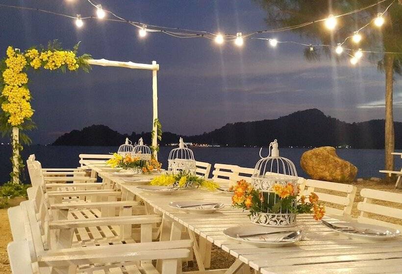 Rockbund Fishing Chalet