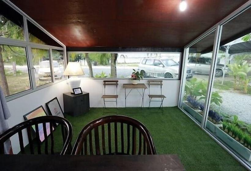 Rockbund Fishing Chalet