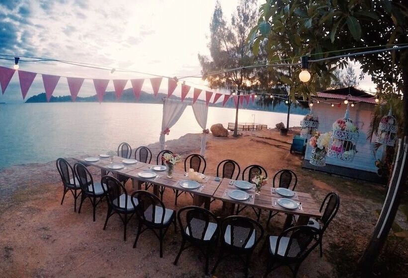 Rockbund Fishing Chalet