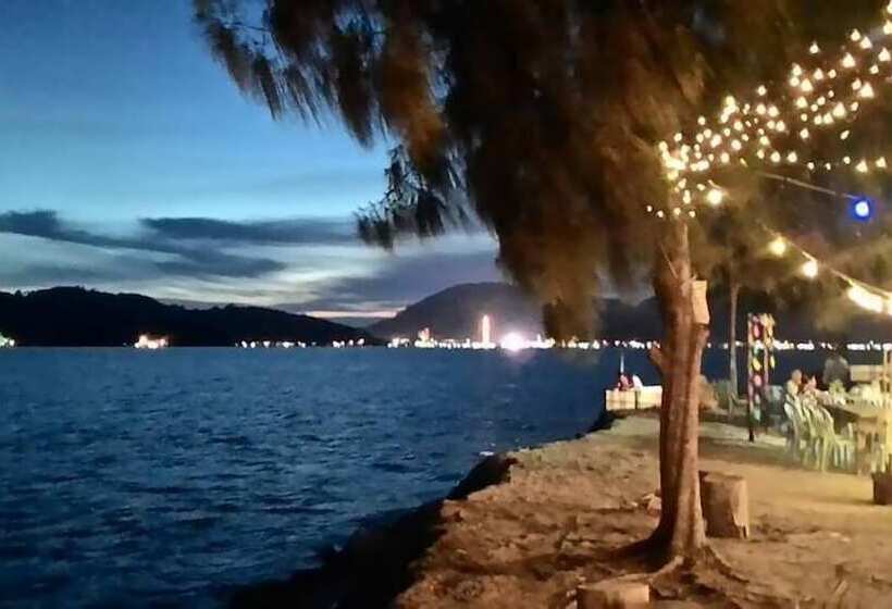 Rockbund Fishing Chalet