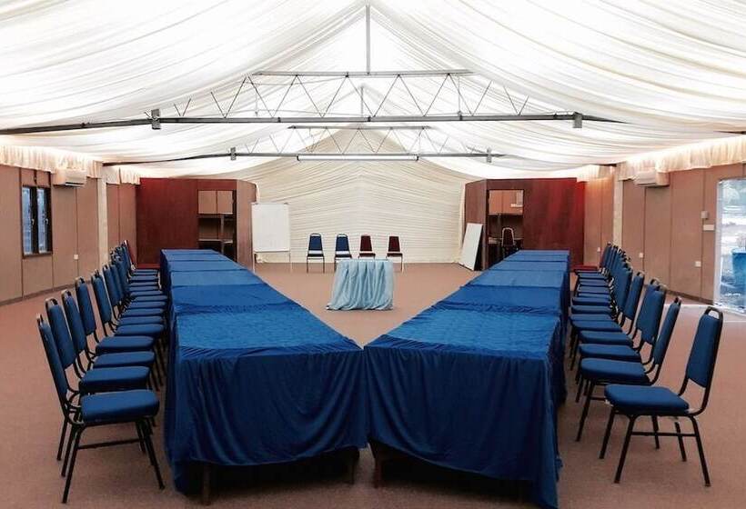 Rockbund Fishing Chalet