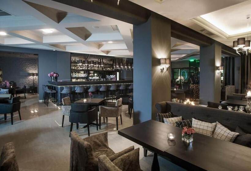 Theasis Hotel Paramythia