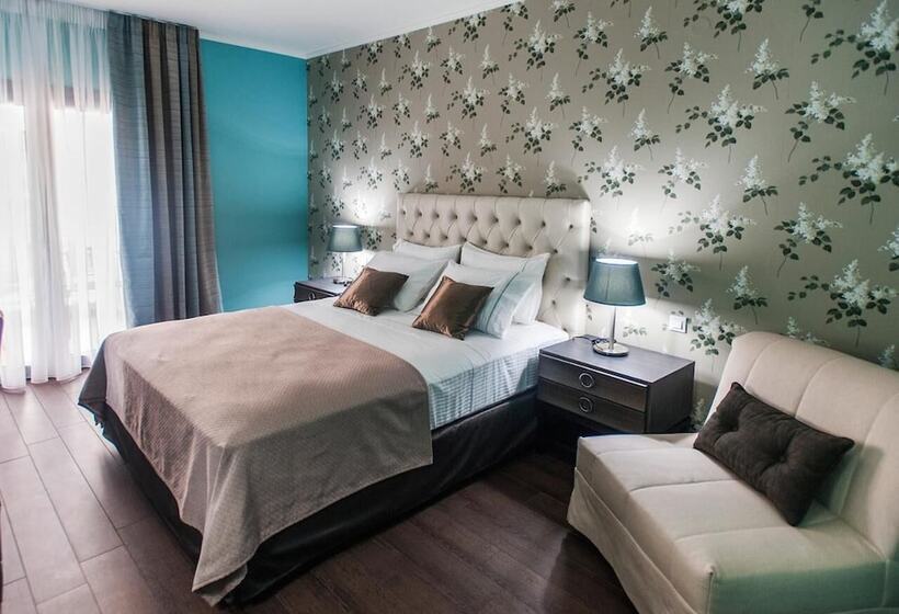 Theasis Hotel Paramythia