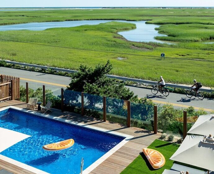 Awol Hotel Provincetown