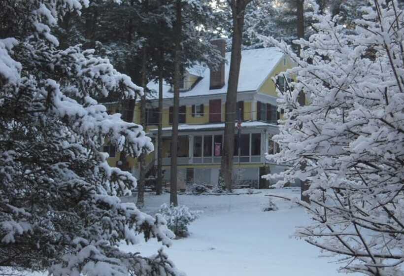 مبيت وإفطار Brookview Manor Inn