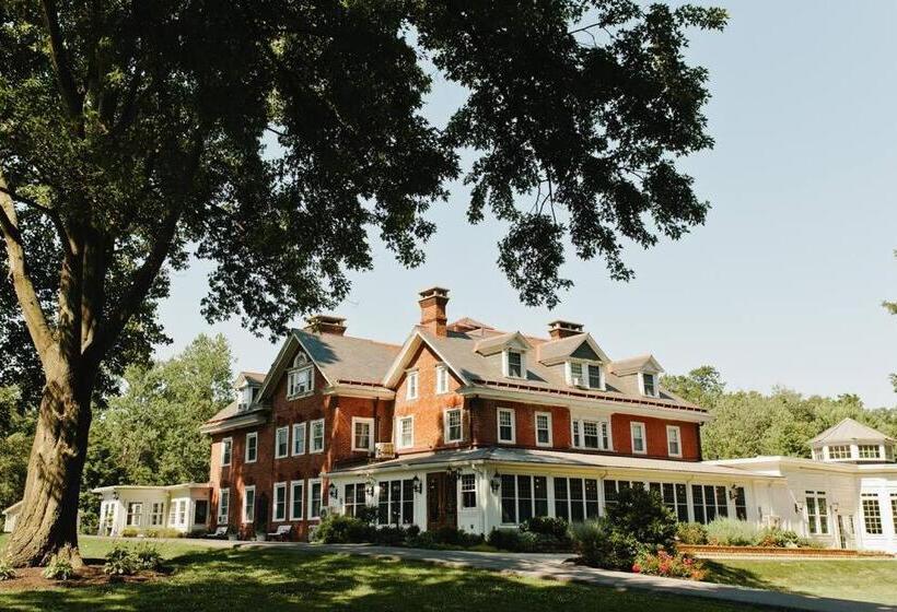 مبيت وإفطار Cameron Estate Inn & Restaurant