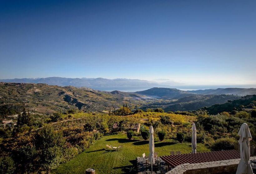 ベッドアンドブレックファースト Gerofotis Traditional Guesthouse Est 1892   Close To Aigio, Akoli, Selianitika