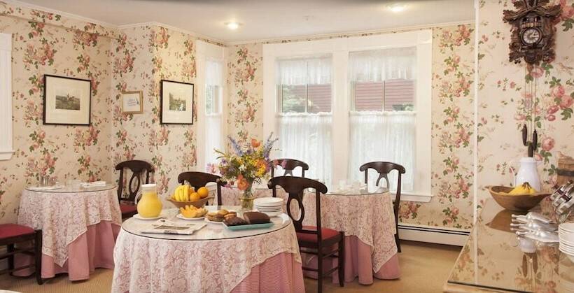 مبيت وإفطار North Bridge Inn