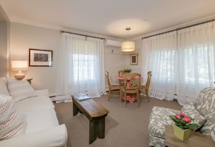 مبيت وإفطار North Bridge Inn