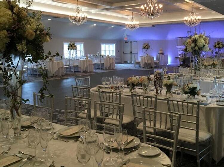 مبيت وإفطار The Castle At Skylands Manor