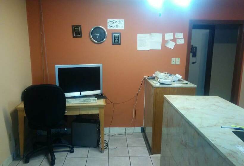 Budget Host Motel Gainesville